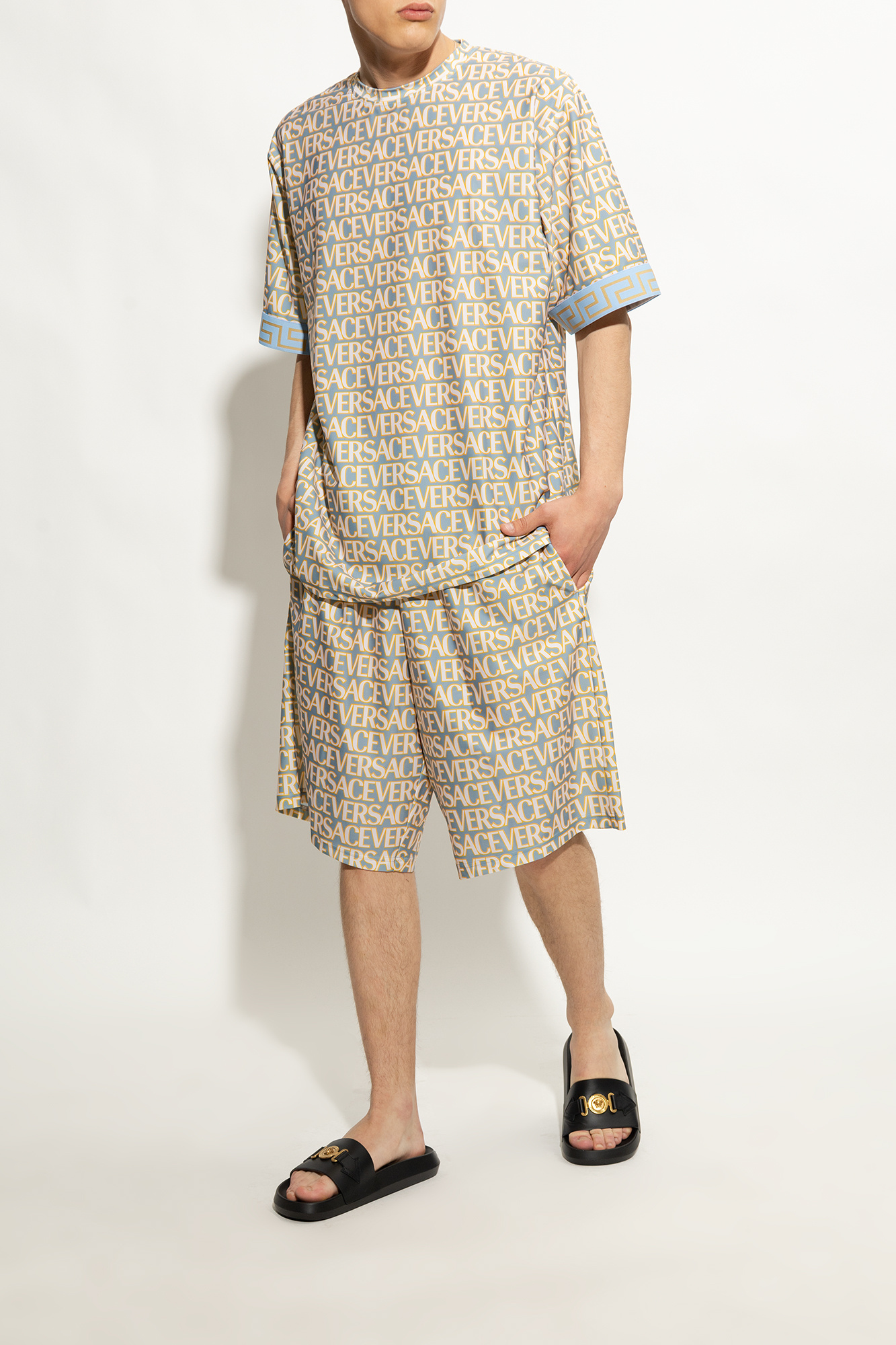 サンダル VERSACE SS25 (1016187 1A134822B580) スライドサンダル | ヴェルサーチェ 日本
